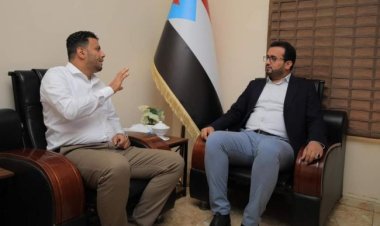 رئيس الهيئة الوطنية للإعلام الجنوبي يلتقي مدير عام اعلام جامعة عدن