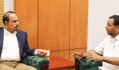 محافظ حضرموت يبحث مع وزير التربية والتعليم سير العملية التعليمية بالمحافظة