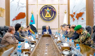 هيئة الرئاسة تشيد بموقف الرئيس الزُبيدي الداعم لجهود السلام والحازم لتحقيق تطلعت شعب الجنوب