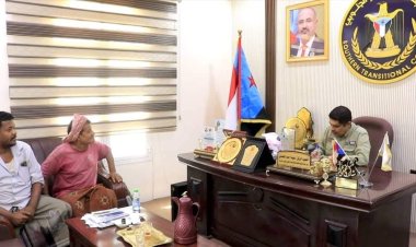 رئيس انتقالي حضرموت يلتقي المناضل مرزوق طالب المشهور بلقب جنوب باجنوب