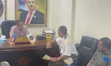 رئيس تنفيذية انتقالي لحج يلتقي مدير عام المفلحي وقيادة جمعية صنّاع الخير التنموية