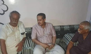 رئيس تنفيذية انتقالي لحج يقدم واجب العزاء للشخصية الاجتماعية صالح علي فريد في وفاة زوجته