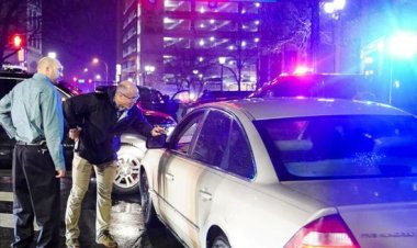 سيارة تابعة لموكب بايدن تتعرض لحادث اصطدام