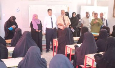 رئيس جهاز محو الأمية وتعليم الكبار يدشن الاختبار بمراكز وفصول محو الأمية بمحافظة لحج