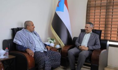 اليافعي يلتقي نائب رئيس فرع نقابة الصحفيين والإعلاميين الجنوبيين بالعاصمة عدن