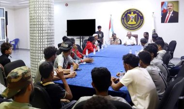 العاصمة عدن.. الأمين العام يلتقي إدارة وفريق عمالقة نادي شباب أكتوبر