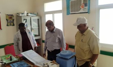 مدير عام مكتب الصحة العامة والسكان بلحج يناقش تدخلات منظمة كونسون وولدوايد بالمحافظة