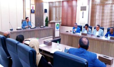 الوزير السقطري يترأس اجتماعاً لمناقشة آلية عمل القطاع السمكي