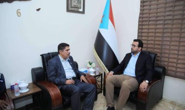 رئيس الهيئة الوطنية للإعلام الجنوبي يلتقي رئيس القيادة المحلية لانتقالي حضرموت