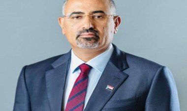 الرئيس الزُبيدي يُعزَّي في وفاة المناضل الأكتوبري البارز صالح فاضل الصلاحي "الفدائي عمران"