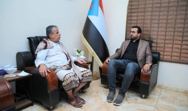 رئيس الهيئة الوطنية للإعلام الجنوبي يلتقي مدير عام مديرية بيحان
