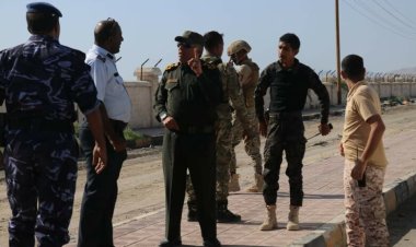 العميد المنهالي يتفقد انتشار الأجهزة الأمنية والمرور في مدينة المكلا