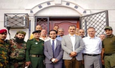 محافظ العاصمة عدن يفتتح مبنى السلطة المحلية بالمعلا