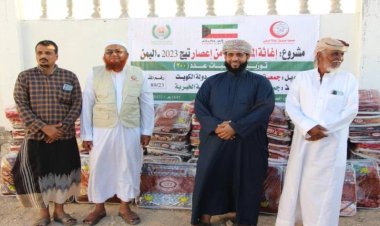 مدير عام حصوين يدشن مشروع الإغاثة للمتضررين من إعصار تيج