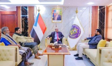 العاصمة عدن.. الكثيري يوجّه قيادة انتقالي شبوة بالعمل مع السلطة المحلية للحفاظ على استقرار المحافظة