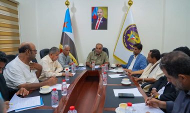 رئيس الهيئة المجتمعية يلتقي قيادة وأعضاء هيئة الوفاق والتواصل الجنوبي