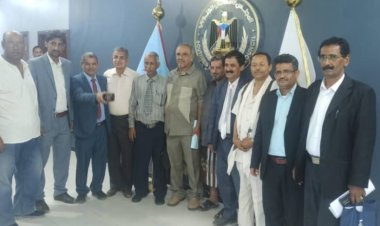 رئيس الهيئة المجتمعية “السعدي” يلتقي بقيادة وأعضاء هيئة الوفاق والتواصل بالعاصمة عدن