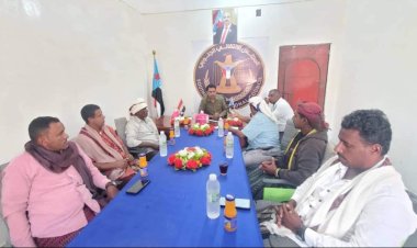 رئيس تنفيذية انتقالي سقطرى يلتقي قيادة مجلس تعاون تجمع قرى دبنة