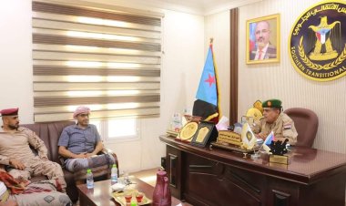 رئيس انتقالي حضرموت يلتقي قائد المقاومة الجنوبية بالمحافظة