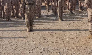 توجيه لواء الضبة ينفذ محاضرة توعوية بعنوان ” أهمية الجاهزية القتالية في السلك العسكري ” لأفراد منتسبي موقع ميناء الشحر”