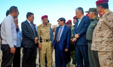 اللواء الركن البحسني يوجه باستئناف العمل في مشروعي المجمع السياحي لنادي الضباط وحديقة النصب التذكاري