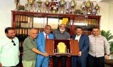 الداؤودي يكرم مسؤول حكومي نظير حفاظه على مخططات عمرانية