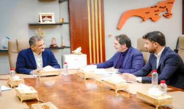 محافظ عدن يناقش مع ممثل مفوضية شؤون اللاجئين آليات تفعيل التدخلات المستدامة وسير العمل بمشروع المياه والصرف الصحي