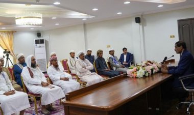 نائب رئيس الانتقالي يلتقي رموز العمل الدعوي بحضرموت