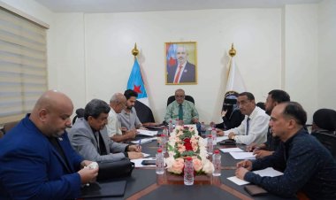 مركز البحوث ودعم القرار يقف أمام تقرير الأوضاع في البحر الأحمر