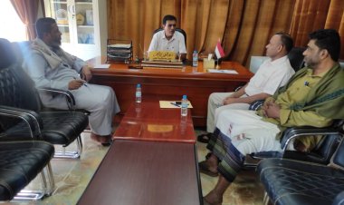 مدير عام مديرية القطن يلتقي بمدير عام الهيئة العامة للأراضي والمساحة والتخطيط العمراني بالوادي والصحراء .