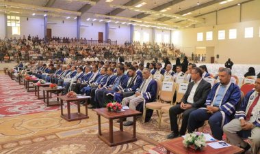 جامعة سيئون تحتفي بـ 1000 خريجاً وخريجة من طلاب البكالوريوس والماجستير والدبلوم 