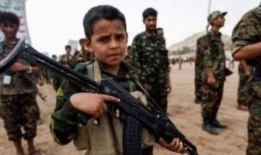 العدوان على غزة.. كيف استغلته المليشيات الحوثية لمضاعفة التجنيد القسري للأطفال؟