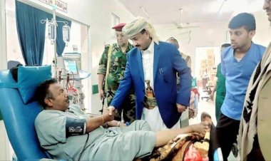 محافظ شبوة يتفقد مركز غسيل الكلى ويطلع على تجهيزات المعرض الرمضاني