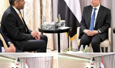 رئيس مجلس القيادة يشيد بالمواقف الكويتية المشرفة إلى جانب الشعب اليمني