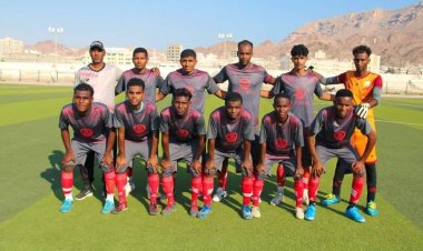 العميد المنهالي يهنئ لاعبي نادي الشرطة الرياضي بمناسبة تأهلهم عن المجموعة الرابعة إلى نهائيات كأس حضرموت