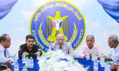 الكثيري يعقد في المكلا لقاء بأعضاء نقابة الصحفيين الجنوبيين