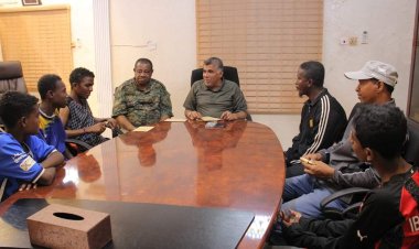 العميد المنهالي يكرّم فريق الملاكمة بنادي الشرطة نظير إحرازه المركز الرابع في البطولة المقامة بالمكلا