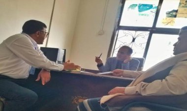 وزير الصحة العامة والسكان يلتقي مدير عام مديرية المحفد