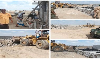 وحدة حماية الأراضي تزيل عشوائيات في الشيخ عثمان