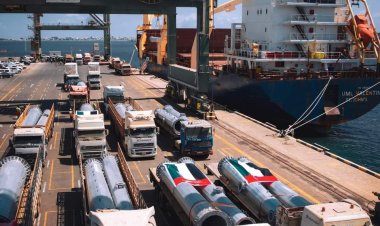 عدن تستقبل معدات تصريف الطاقة الخاصة بمحطة الطاقة الشمسية 120 ميجاوات