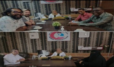 مدير عام مستشفى الصداقة يناقش تنفيذ عدد من المشاريع المتعلقة بتطوير المستشفى