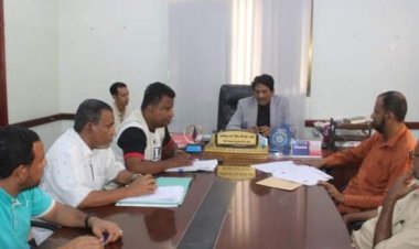 مدير عام المكلا يترأس إجتماعاً للجنة تحصيل الموارد والتظلمات بالمديرية