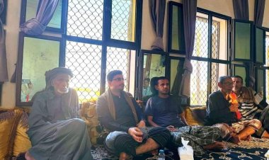 رئيس تنفيذية انتقالي المهرة يؤدي واجب العزاء لأسرة الفقيد باكريت