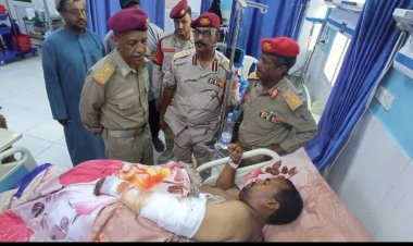 قائد المنطقة العسكرية الثانية يزور جريح الشرطة العسكرية