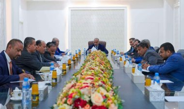 العاصمة عدن.. الرئيس الزُبيدي يترأس اجتماعا للقيادة التنفيذية العُليا بالمجلس الانتقالي الجنوبي