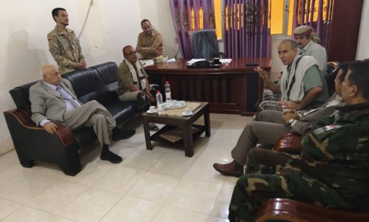 لقاء يجمع بين مدير أمن لحج ومدير مصلحة السجون لمناقشة أوضاع السجناء