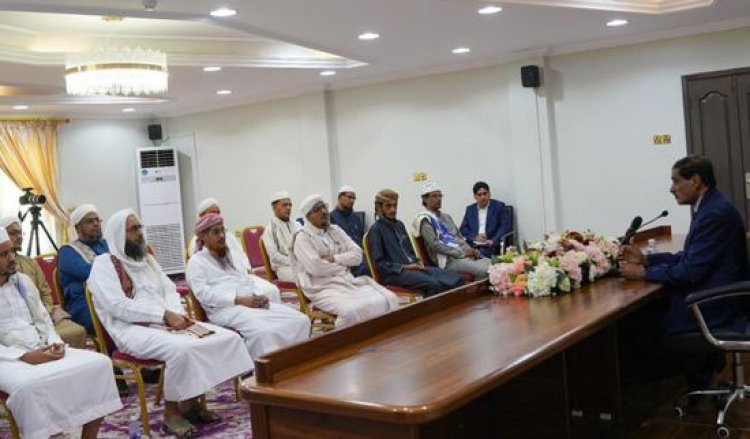 نائب رئيس الانتقالي يلتقي رموز العمل الدعوي بحضرموت