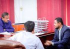 المحافظ بن الوزير يطلع على نتائج عمل اللجنة المكلفة بتقييم سوق القات ويوجه لجنة المناقصات بطرحه للمزايدة