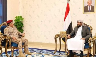 المحرّمي يبحث مع وزير الدفاع التطورات العسكرية وسبل تعزيز اليقظة والجاهزية