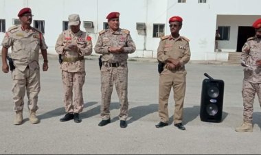 قائد قوات الشرطة العسكرية يزور قوة الشرطة العسكرية بالمكلا